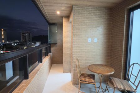 Apartamento para alugar com 80m², 2 quartos e 1 vagaVaranda da Sala