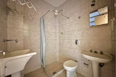 Studio à venda com 34m², 1 quarto e sem vaga Studio à venda com 34m², 1 quarto e sem vagaBanheiro