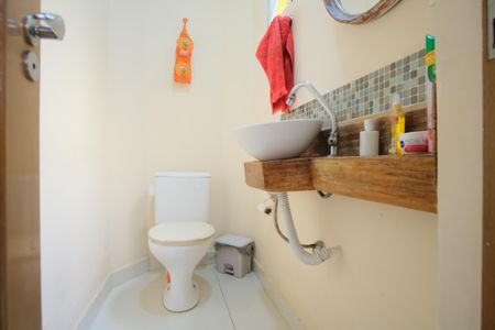 Casa à venda com 145m², 2 quartos e 2 vagasLavabo