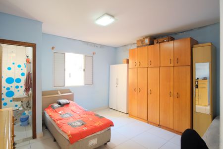 Casa à venda com 145m², 2 quartos e 2 vagasSuíte 1