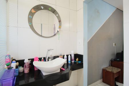 Casa à venda com 145m², 2 quartos e 2 vagasBanheiro da Suíte 2