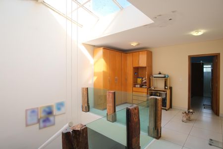 Casa à venda com 145m², 2 quartos e 2 vagasHall dos Quartos