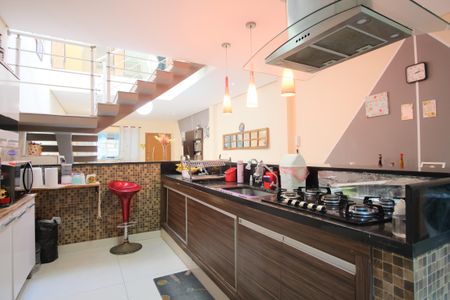 Casa à venda com 145m², 2 quartos e 2 vagasCozinha