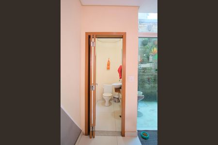 Casa à venda com 145m², 2 quartos e 2 vagasLavabo