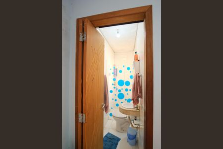 Casa à venda com 145m², 2 quartos e 2 vagasBanheiro da Suíte 1