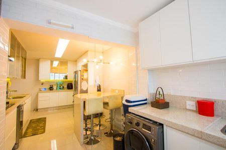 Apartamento à venda com 112m², 3 quartos e 1 vaga Apartamento à venda com 112m², 3 quartos e 1 vagaÁrea de serviço