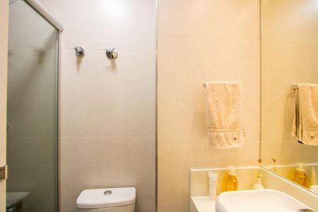 Apartamento à venda com 112m², 3 quartos e 1 vaga Apartamento à venda com 112m², 3 quartos e 1 vagaBanheiro da Suíte 2