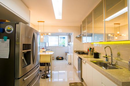 Apartamento à venda com 112m², 3 quartos e 1 vaga Apartamento à venda com 112m², 3 quartos e 1 vagaCozinha
