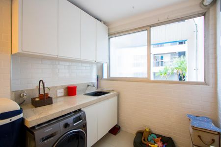 Apartamento à venda com 112m², 3 quartos e 1 vaga Apartamento à venda com 112m², 3 quartos e 1 vagaÁrea de serviço