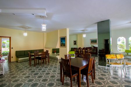 Apartamento à venda com 112m², 3 quartos e 1 vaga Apartamento à venda com 112m², 3 quartos e 1 vagaÁrea comum - Salão de festas