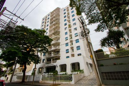 Apartamento à venda com 112m², 3 quartos e 1 vaga Apartamento à venda com 112m², 3 quartos e 1 vagaFachada