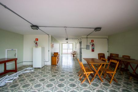 Apartamento à venda com 112m², 3 quartos e 1 vaga Apartamento à venda com 112m², 3 quartos e 1 vagaÁrea comum - Salão de festas da churrasqueira