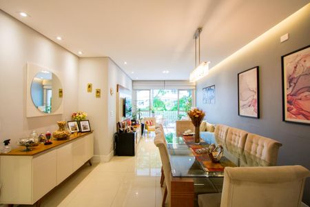 Apartamento à venda com 112m², 3 quartos e 1 vaga Apartamento à venda com 112m², 3 quartos e 1 vagaSala