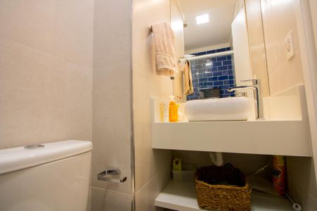 Apartamento à venda com 112m², 3 quartos e 1 vaga Apartamento à venda com 112m², 3 quartos e 1 vagaBanheiro da Suíte 2