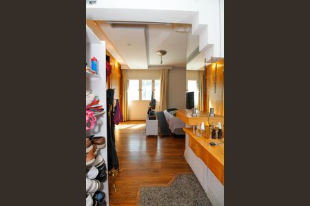 Apartamento à venda com 188m², 2 quartos e 1 vaga Apartamento à venda com 188m², 2 quartos e 1 vagaCloset da Suíte 2