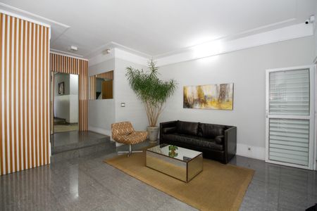 Apartamento à venda com 188m², 2 quartos e 1 vaga Apartamento à venda com 188m², 2 quartos e 1 vagaHall Social