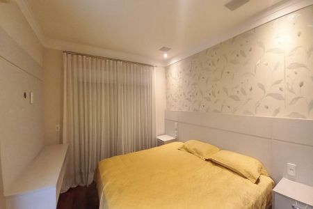 Casa de condomínio à venda com 410m², 3 quartos e 4 vagas Casa de condomínio à venda com 410m², 3 quartos e 4 vagasSuíte 1