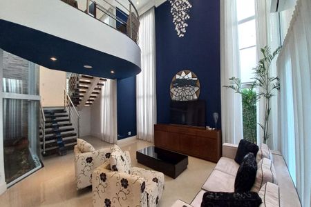 Casa de condomínio à venda com 410m², 3 quartos e 4 vagas Casa de condomínio à venda com 410m², 3 quartos e 4 vagasSala