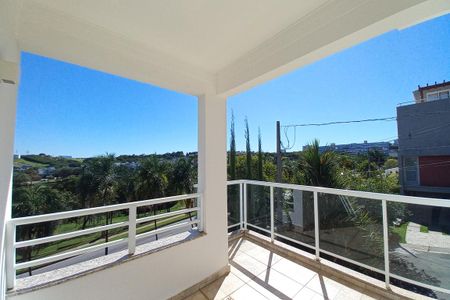 Casa de condomínio à venda com 410m², 3 quartos e 4 vagas Casa de condomínio à venda com 410m², 3 quartos e 4 vagasVaranda da Suíte 3