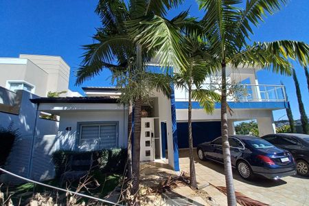 Casa de condomínio à venda com 410m², 3 quartos e 4 vagas Casa de condomínio à venda com 410m², 3 quartos e 4 vagasFachada do Prédio