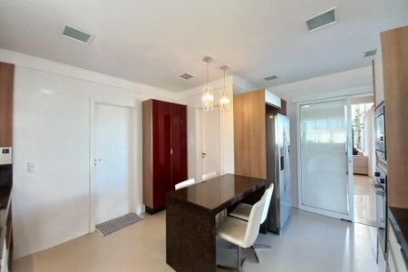 Casa de condomínio à venda com 410m², 3 quartos e 4 vagas Casa de condomínio à venda com 410m², 3 quartos e 4 vagasCozinha