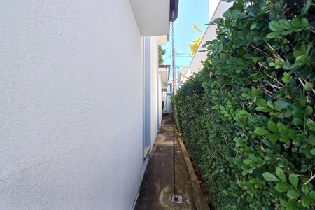 Casa de condomínio à venda com 410m², 3 quartos e 4 vagas Casa de condomínio à venda com 410m², 3 quartos e 4 vagasCorredor