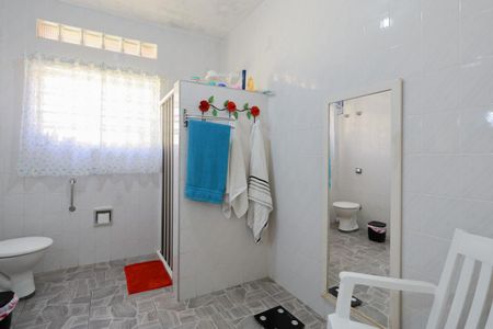 Casa à venda com 212m², 4 quartos e 13 vagasCasa 1 - Banheiro