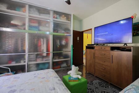 Casa à venda com 212m², 4 quartos e 13 vagasCasa 1 - Quarto 1