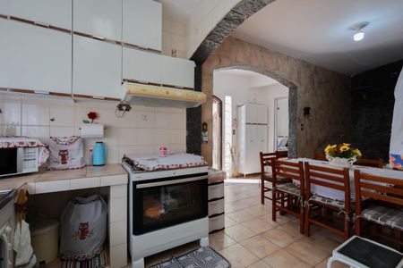 Casa à venda com 212m², 4 quartos e 13 vagasCasa 2 - Cozinha