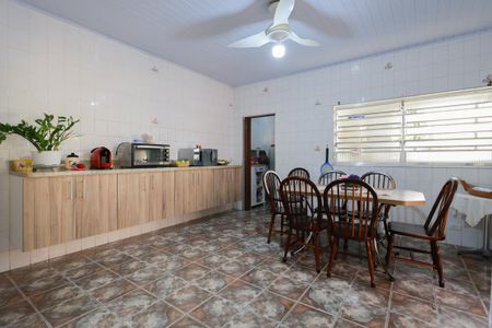 Casa à venda com 212m², 4 quartos e 13 vagasCasa 1 - Cozinha