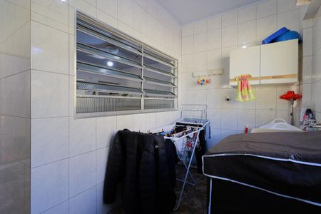 Casa à venda com 212m², 4 quartos e 13 vagasCasa 1 - Área de serviço