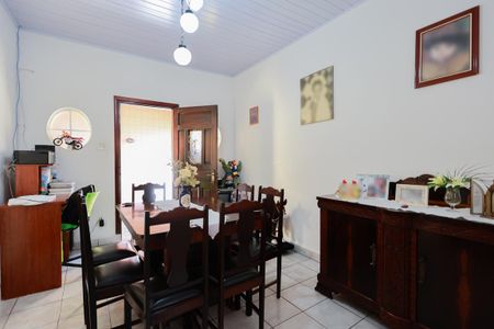 Casa à venda com 212m², 4 quartos e 13 vagasCasa 1 - Sala de jantar