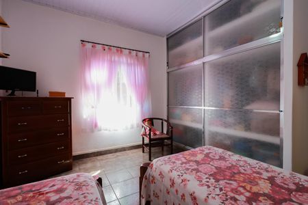 Casa à venda com 212m², 4 quartos e 13 vagasCasa 1 - Quarto 2