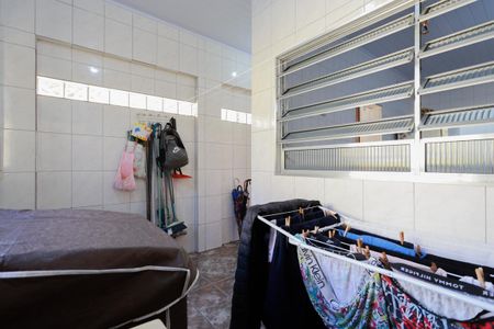 Casa à venda com 212m², 4 quartos e 13 vagasCasa 1 - Área de serviço