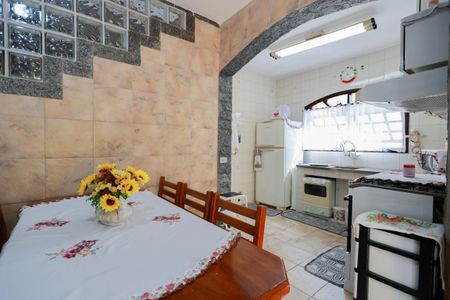 Casa à venda com 212m², 4 quartos e 13 vagasCasa 2 - Cozinha