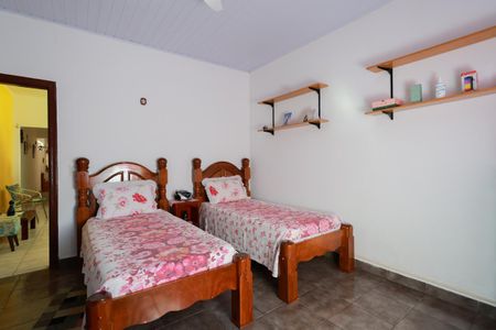 Casa à venda com 212m², 4 quartos e 13 vagasCasa 1 - Quarto 2