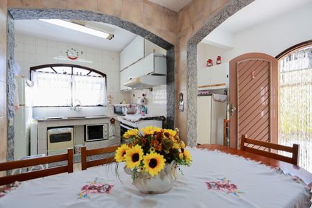 Casa à venda com 212m², 4 quartos e 13 vagasCasa 2 - Cozinha