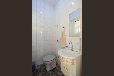 Casa à venda com 212m², 4 quartos e 13 vagasCasa 1 - Lavabo de serviço