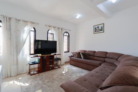 Casa à venda com 212m², 4 quartos e 13 vagasCasa 2 - Sala