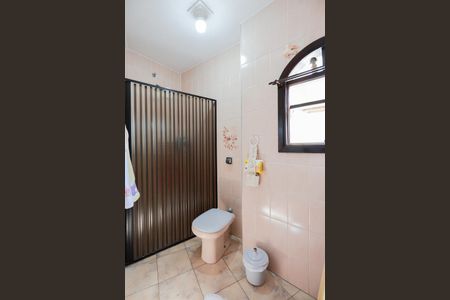 Casa à venda com 212m², 4 quartos e 13 vagasCasa 2 - Banheiro