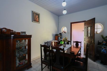 Casa à venda com 212m², 4 quartos e 13 vagasCasa 1 - Sala de jantar