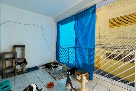 Casa à venda com 140m², 7 quartos e 1 vaga Casa à venda com 140m², 7 quartos e 1 vagaVaranda