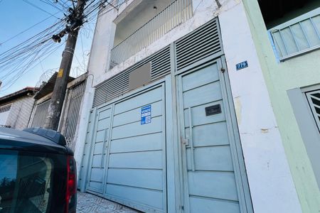 Casa à venda com 140m², 7 quartos e 1 vaga Casa à venda com 140m², 7 quartos e 1 vagaFachada 1