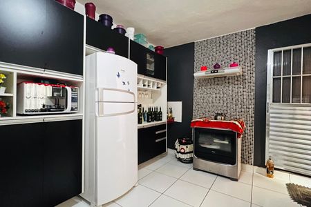 Casa à venda com 140m², 7 quartos e 1 vaga Casa à venda com 140m², 7 quartos e 1 vagaCozinha e Área de Serviço