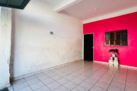 Casa à venda com 140m², 7 quartos e 1 vaga Casa à venda com 140m², 7 quartos e 1 vagaGaragem