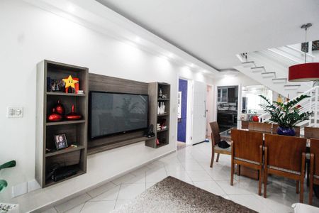 Casa à venda com 240m², 3 quartos e 4 vagasSala