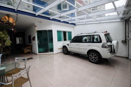 Casa à venda com 240m², 3 quartos e 4 vagasGaragem