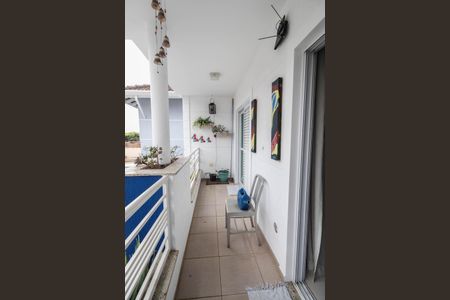 Casa à venda com 240m², 3 quartos e 4 vagasVaranda