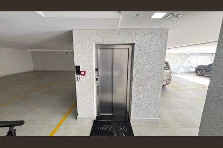 Apartamento à venda com 74m², 3 quartos e 2 vagas Apartamento à venda com 74m², 3 quartos e 2 vagasÁrea comum