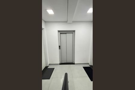 Apartamento à venda com 74m², 3 quartos e 2 vagas Apartamento à venda com 74m², 3 quartos e 2 vagasÁrea comum